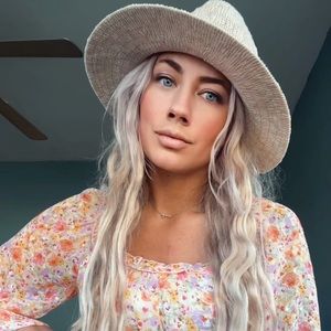 Meet your Posher, Chelsey